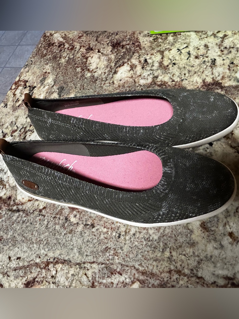 NEW Blowfish Malibu Olive Knit Slip-On Cushioned Flats Women’s 10